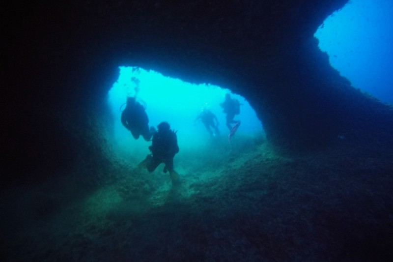 CUEVA DE LA LUZ Y COLUMNAS DE HERCULES- IBIZA-BALEARES - Baleares CALA AUBARCA , IBIZA España