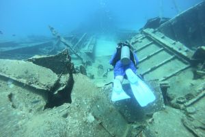 BARCO HUNDIDO, SAN ANDRES, COLOMBIA -  Cueva de morgan Colombia foto 1