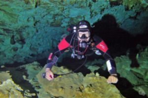 Buceo en Cenote (solo por Certificado de cueva completa)
