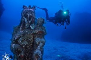 virgen del carmen | Tenerife, Los Cristianos, LA CUEVA DE LAS MORENAS - Santa Cruz de Tenerife Los cristianos Spain foto 1