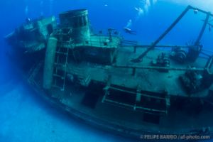 Vista exterior | USS KITTIWAKE - GRAND CAYMAN - ISLAS CAYMAN -  Sunset House Cayman Islands foto 9